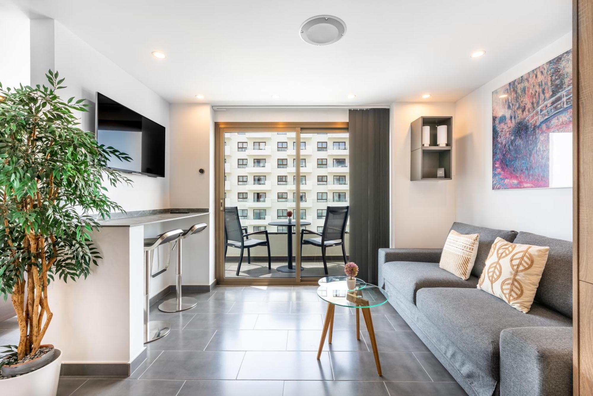 Wintowinrentals Executive Apt In Ocean House Complex Torremolinos Exterior photo